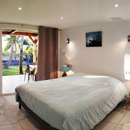 Maison Les Cocotiers De Plaiz'Anse Petite-Ile Exterior photo